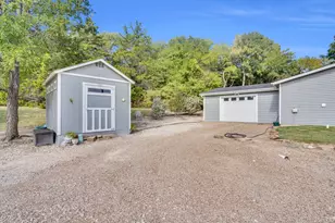 750 Becky Ln, Pecan Hill, TX 75165 - Photo 33