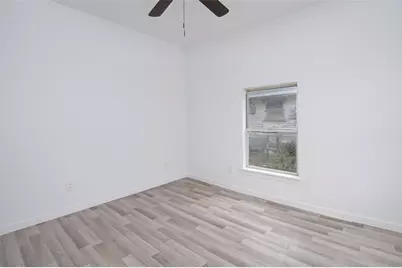 611 SE 2nd Avenue, Mineral Wells, TX 76067 - Photo 15