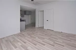 611 SE 2nd Ave, Mineral Wells, TX 76067 - Photo 9