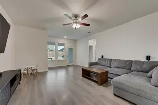 624 Hazeltine Rd, Red Oak, TX 75154 - Photo 9