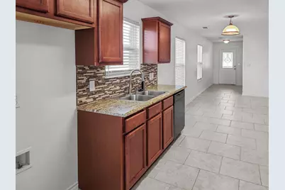 821 E College Avenue, Princeton, TX 75407 - Photo 7