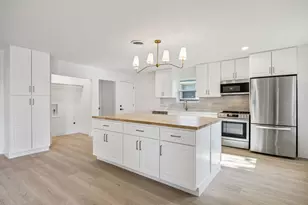 12226 Hoblitzelle Dr, Dallas, TX 75243 - Photo 9