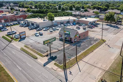 455 W Pioneer Parkway, Grand Prairie, TX 75051 - Photo 1