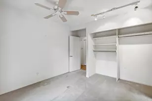 10714 Royal Springs Dr, Dallas, TX 75229 - Photo 11