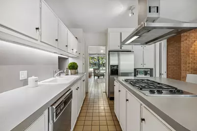 10714 Royal Springs Drive, Dallas, TX 75229 - Photo 5