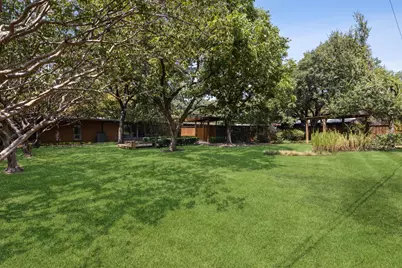 10714 Royal Springs Drive, Dallas, TX 75229 - Photo 17