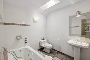 10714 Royal Springs Dr, Dallas, TX 75229 - Photo 13