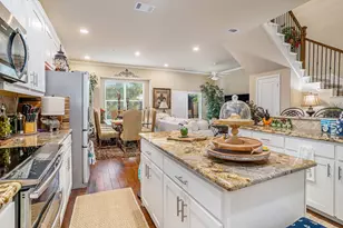 1217 Summerset Ln, Burleson, TX 76028 - Photo 9