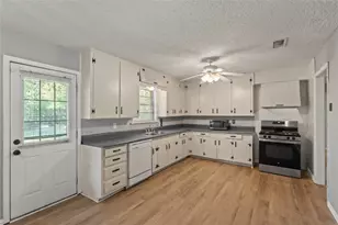 5005 Roxie St, Haltom City, TX 76117 - Photo 7