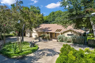 2901 N Sunbeck Circle, Farmers Branch, TX 75234 - Photo 3