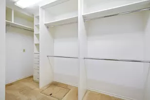 2901 N Sunbeck Circle, Farmers Branch, TX 75234 - Photo 17