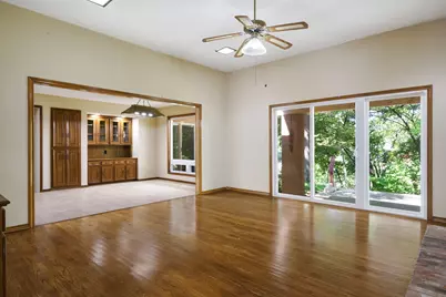 2901 N Sunbeck Circle, Farmers Branch, TX 75234 - Photo 11