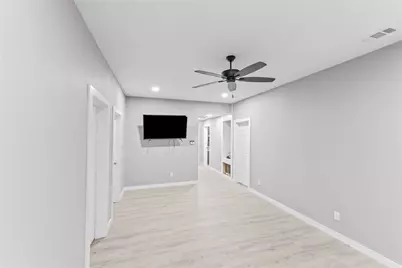 309 E Ross, Mart, TX 76664 - Photo 5