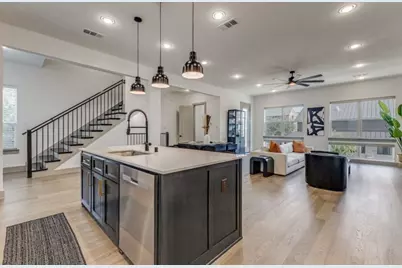 2649 La Altura Lane, Dallas, TX 75212 - Photo 3