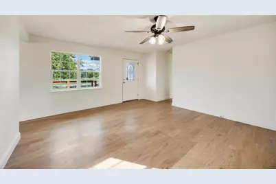 307 S Elm Street, Leonard, TX 75452 - Photo 5