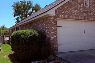1321 Lauren Ln, Granbury, TX 76048 - Photo 5