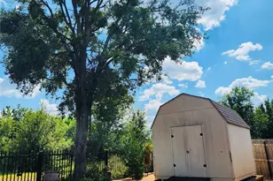 1321 Lauren Ln, Granbury, TX 76048 - Photo 11