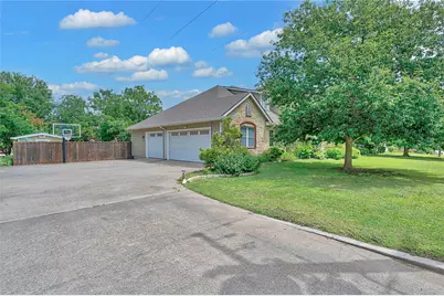 1317 Hackberry Street, Clifton, TX 76634 - Photo 39