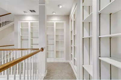 1007 W Bluff Street, Fort Worth, TX 76102 - Photo 23