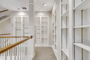 1007 W Bluff St, Fort Worth, TX 76102 - Photo 23