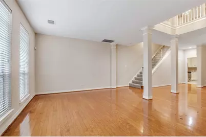 1007 W Bluff Street, Fort Worth, TX 76102 - Photo 5