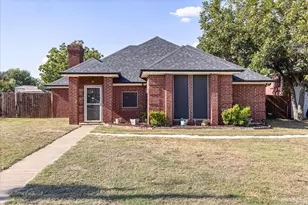 614 Overhill Rd, Granbury, TX 76048 - Photo 1