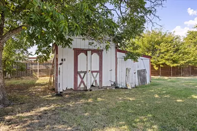 614 Overhill Road, Granbury, TX 76048 - Photo 35