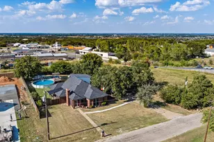 614 Overhill Rd, Granbury, TX 76048 - Photo 33