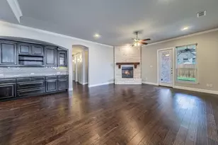 417 Middleton Dr, Roanoke, TX 76262 - Photo 9