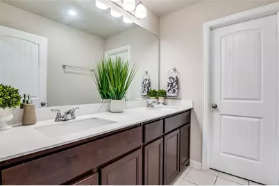 801 Woodcrest Drive, Ennis, TX 75119 - Photo 21