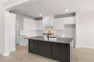 9705 Merlos Dr, Mesquite, TX 75126 - Photo 5