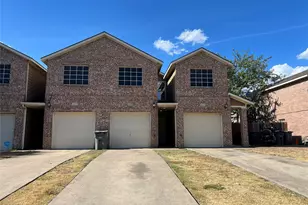 4027 Preferred Pl, Dallas, TX 75237 - Photo 1