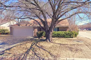 1901 Bosque Ln, Arlington, TX 76006 - Photo 1