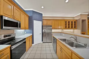 1220 Woodland Park Dr, Hurst, TX 76053 - Photo 9