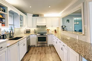 3230 Camelot Dr, Dallas, TX 75229 - Photo 9