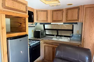 1046 E Owings St, Denison, TX 75021 - Photo 3