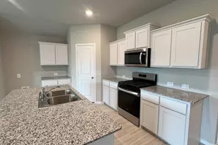 8500 Hollymead Ln, Fort Worth, TX 76131 - Photo 3