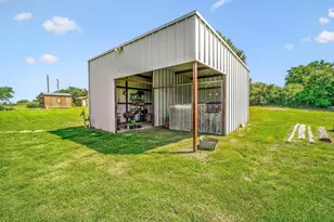 501 Umphress Ct, Granbury, TX 76048 - Photo 37