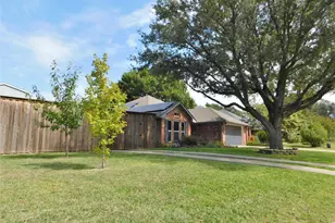 2001 Oak Tree Dr, Denton, TX 76209 - Photo 5