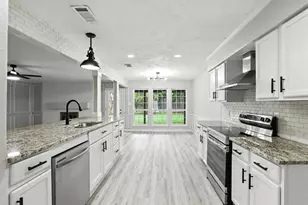 2946 Ridgewood, Grapevine, TX 76051 - Photo 9