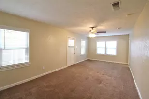 5441 Thomas Ln, River Oaks, TX 76114 - Photo 9