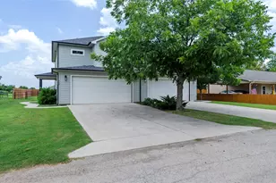 114 Ash St, Paradise, TX 76073 - Photo 3