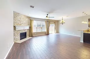 392 Dublin St, Lewisville, TX 75067 - Photo 7