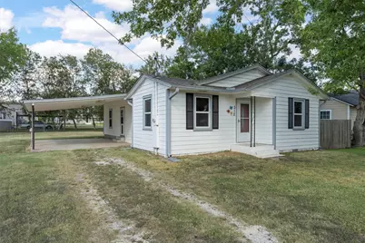 312 E Colorado, Bremond, TX 76629 - Photo 1