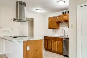 10257 Sweet Gum St, Dallas, TX 75249 - Photo 13