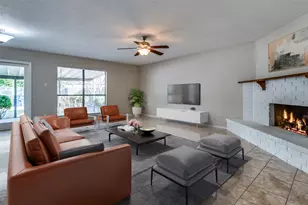 10257 Sweet Gum St, Dallas, TX 75249 - Photo 3