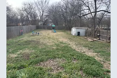 315 N Morris Street, Gainesville, TX 76240 - Photo 9