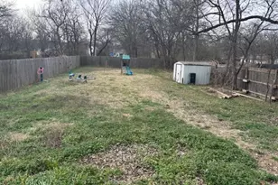 315 N Morris St, Gainesville, TX 76240 - Photo 9