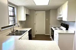 130 Thompson Cir, Lorena, TX 76655 - Photo 5