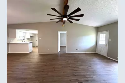 130 Thompson Circle, Lorena, TX 76655 - Photo 3